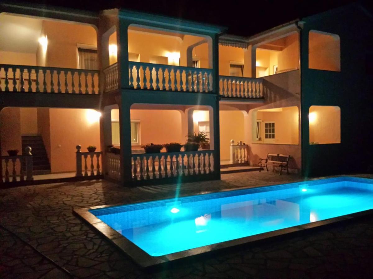 Haus Delphin Apartment Porec Exterior photo